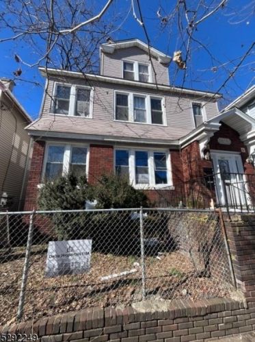 241 7th St, Newark NJ  07103-2412 exterior