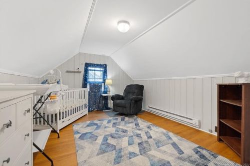 33 Deerfield Dr, Manchester CT 06040-3819 exterior