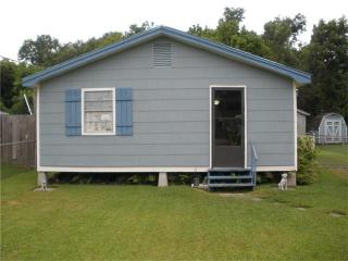 251 Evangeline Rd, Laplace, LA 70068-8919