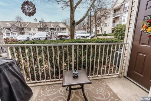 141 Barrister Dr, Kinnelon NJ 07405-3243 exterior