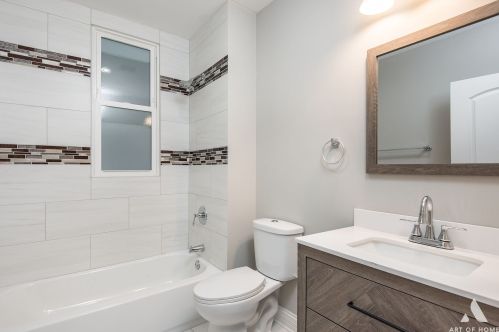 8722 Buffalo Ave, Chicago IL  60617-3307 exterior