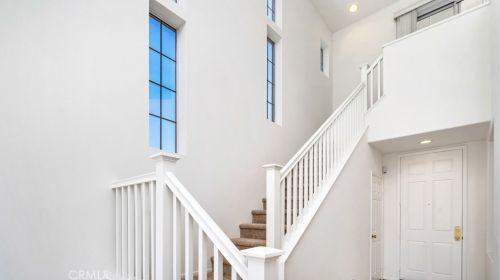 2940 Nau Ave, Tustin CA 92782-3377 exterior