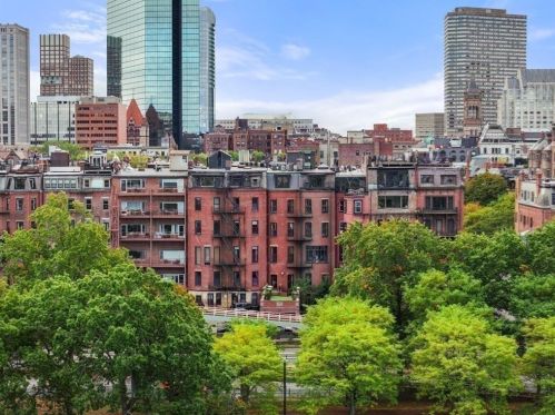 226 Beacon St, Boston MA exterior