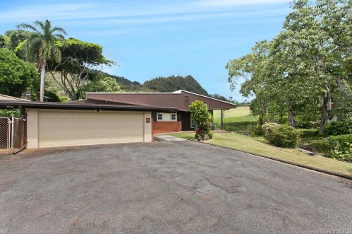 58 Country Club Rd, Honolulu, HI 96817-1410