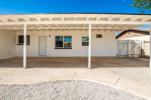 2925 42nd Ave, Phoenix AZ  85019-4323 exterior