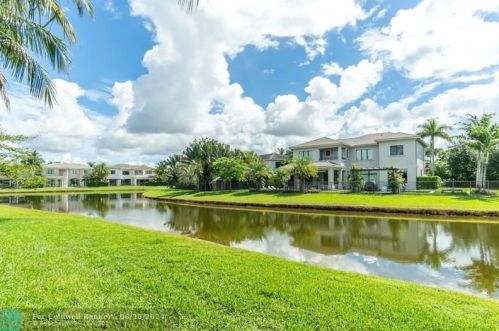 17894 Monte Vis Dr, Boca Raton FL 33496-1057 exterior