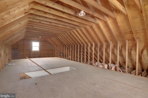 211 Ednor Rd, Silver Spring MD 20905-5134 exterior