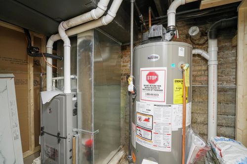 10219 Bensley Ave, Chicago IL 60617-6128 exterior