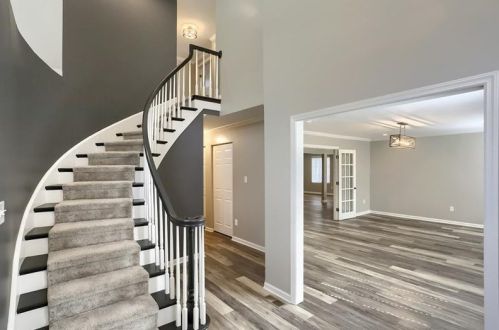 1093 Lakemont Dr, Pittsburgh PA  15243-1817 exterior