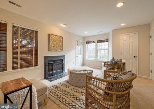 3801 Elbert Ave, Alexandria VA 22305-2058 exterior