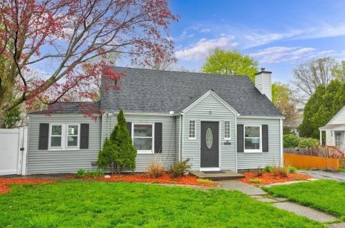 40 Calumet Ave, Worcester, MA 01606-2156