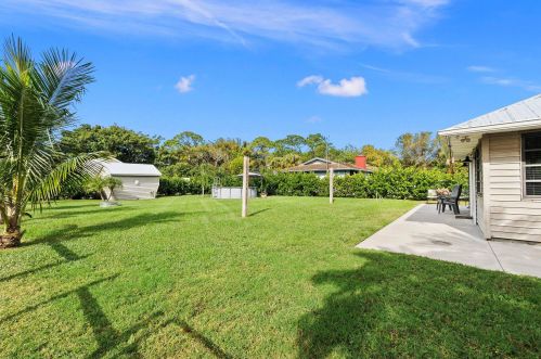 5417 Palmetto Dr, Fort Pierce FL  34982-7481 exterior