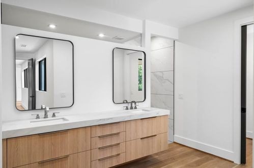 4645 Lake Forrest Dr, Atlanta GA  30342-2537 exterior