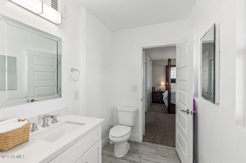 1341 Campbell Ave, Phoenix AZ  85013-2603 exterior