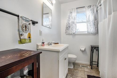 4508 Cedarcrest Ave, Kalamazoo MI 49024-9523 exterior