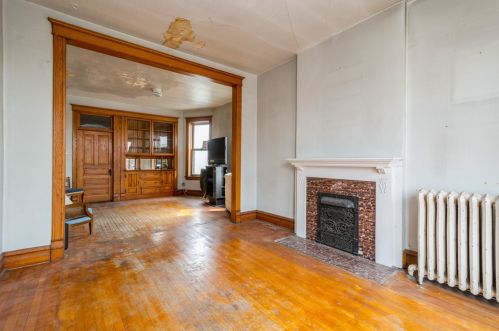 2056 Cermak Rd, Chicago IL 60623-2935 exterior