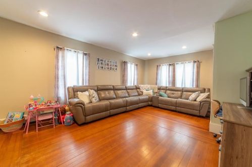 623 Fruit Hill Ave, Providence, RI 02911-2122