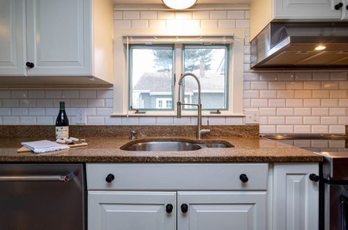 16 Collins St, Danvers MA 01923-2654 exterior