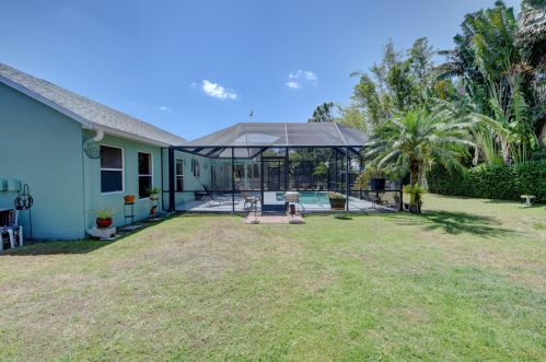 5967 Baylor Ave, Fort Pierce FL 34986-3634 exterior