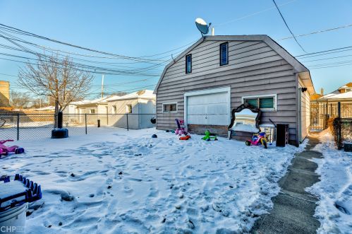 4917 Kedvale Ave, Chicago IL 60629-5013 exterior