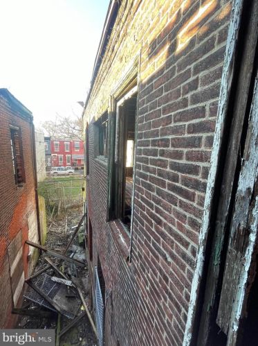 2316 17 St, Philadelphia PA 19132-4405 exterior