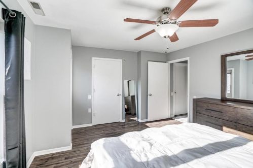 627 Dayton St, Madison WI  53703-2335 exterior