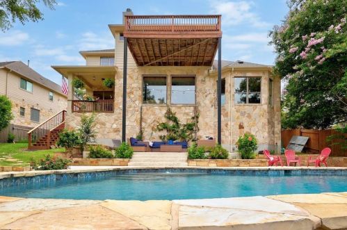 12804 Capella Trl, Austin TX 78732-1934 exterior