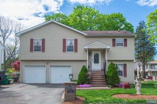 303 Park Ave, Hackettstown, NJ 07840-1800