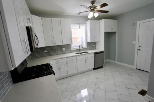 6942 Indiana Ave, Chicago IL 60637-4509 exterior