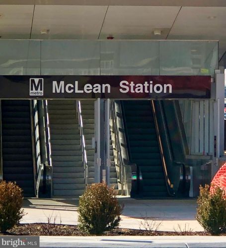 1800 Old Meadow Rd, Mc Lean VA  22102-1899 exterior