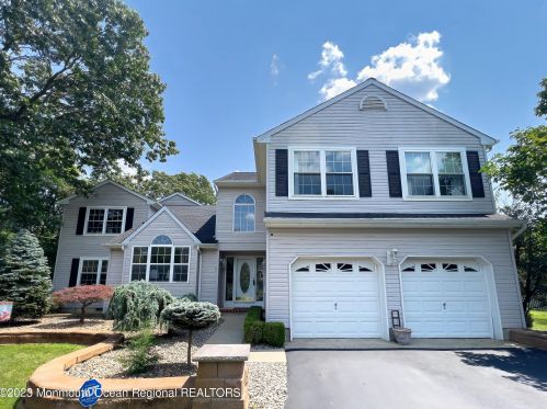 371 Sapphire Dr, Jackson Twp NJ  08527-1364 exterior
