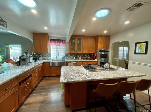 13828 Greenbrier Ave, Bellflower CA 90706-2242 exterior