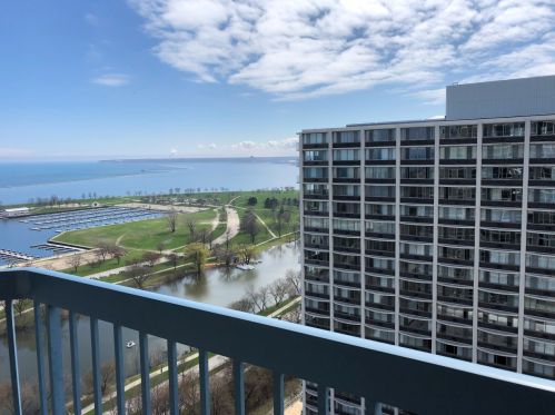 1660 Prospect Ave, Milwaukee WI 53202-2400 exterior