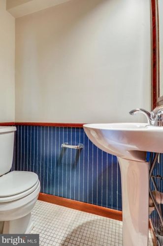 414 7 St, Washington DC 20003-2756 exterior