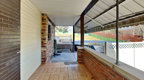 140 Perryvista Ave, Pittsburgh PA exterior