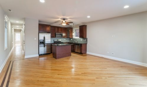 4318 Forrestville Ave, Chicago, IL 60653-4176