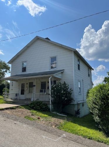 9159 Maple St, Pittsburgh, PA 15239-1629