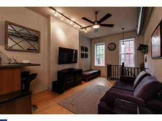 411 Carlisle St, Philadelphia, PA 19146-1649