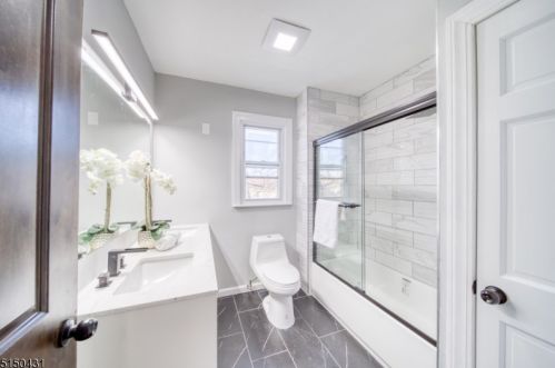 72 Hughes St, Maplewood NJ  07040-3304 exterior