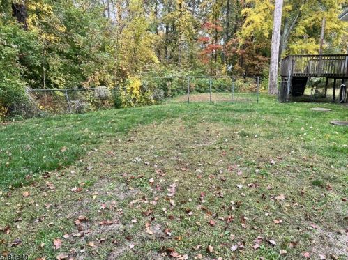 29 John St, West Milford Lakes NJ  07480-2138 exterior