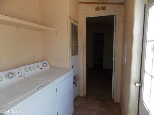 2414 Diamond St, Tucson AZ 85705-1808 exterior