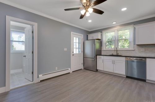 12 10th Ave, Mount Vernon NY 10550-4303 exterior