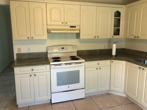 5301 21st Ave, Naples, FL 34116-6811