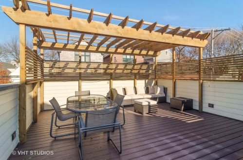 1908 Barry Ave, Chicago IL 60657-2022 exterior