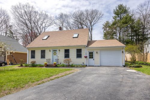 784 Ocean Ave, Portland, ME 04103-2706