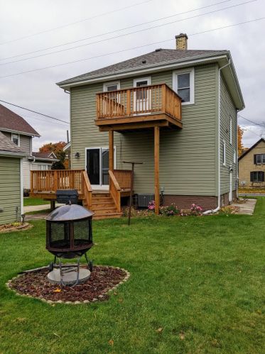 1611 Columbus St, Manitowoc WI 54220-5622 exterior