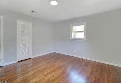 2215 Newark Ave, Scotch Plains NJ  07076-4672 exterior