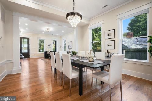 102 Ritchie Ave, Silver Spring MD  20910-5112 exterior