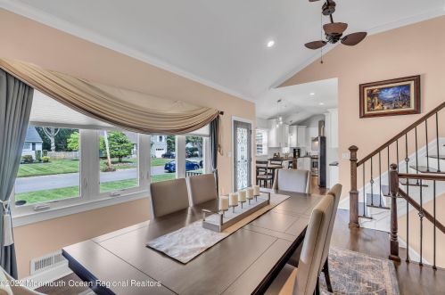 35 Arno St, Oakhurst NJ 07755-1002 exterior