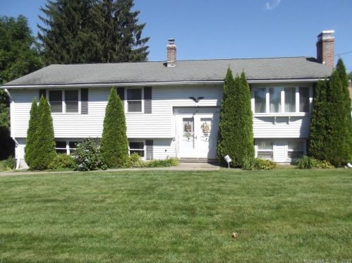 42 Mathewson Ave, Enfield CT 06082-4353 exterior